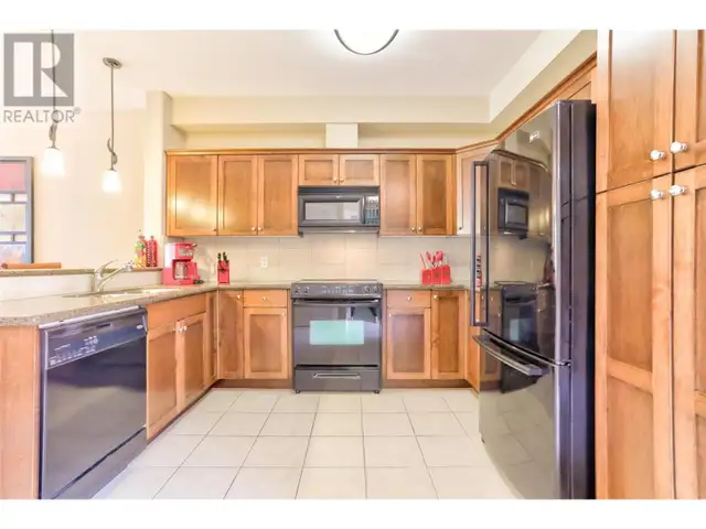 3996 Beach Avenue Unit# 221 Peachland, British Columbia in Condos for Sale in Penticton - Image 7