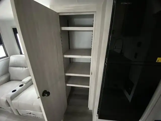 2024 EAST TO WEST Tandara 26RD in Travel Trailers & Campers in Bedford - Image 12