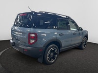 Check out this vehicle's pictures, features, options and specs, and let us know if you have any ques... (image 4)