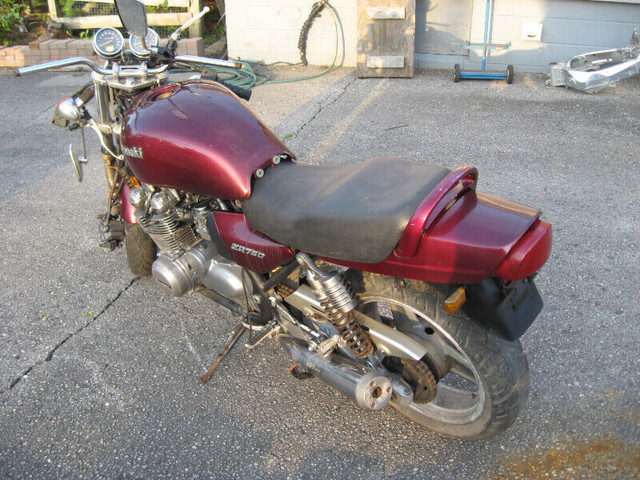1993 kawasaki zepher 750 parts bike in Other in London - Image 2