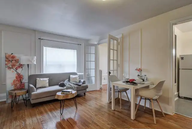 Amazing Bachelor + Den in Long Term Rentals in City of Toronto - Image 6