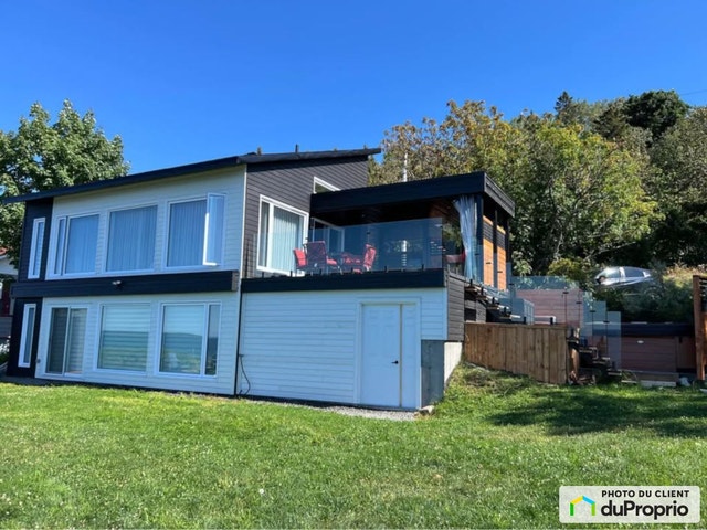 $659,000 - Raised Bungalow for sale in Rimouski (Rimouski) — photo 1