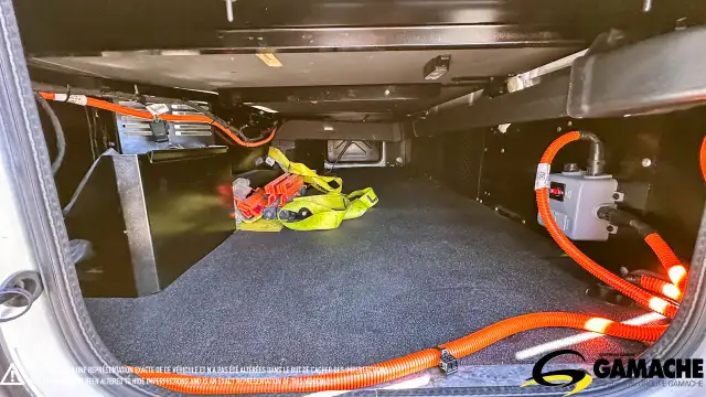 2023 PETERBILT 579 HIGHWAY / SLEEPER TRUCK / TRACTOR in Heavy Trucks in La Ronge - Image 16