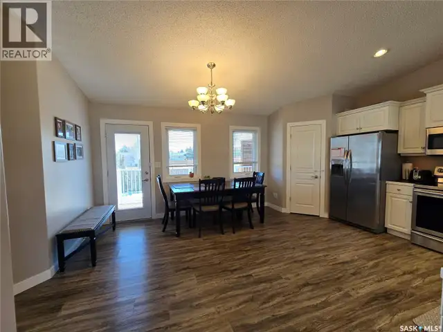 752 McTaggart DRIVE Weyburn, Saskatchewan in Houses for Sale in Regina - Image 8