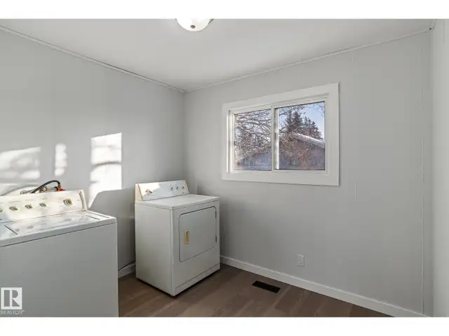 315 10 ST Cold Lake, Alberta in Houses for Sale in Edmonton - Image 20