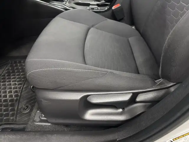 2023 Toyota Corolla Hatchback CVT in Cars & Trucks in Longueuil / South Shore - Image 18