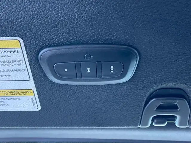 2021 Jeep Gladiator Rubicon | 4x4 | Remote start | Leather in Cars & Trucks in Prince George - Image 45