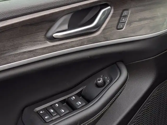 2025 Jeep Grand Cherokee L Limited * - Dual-Pane Sunroof in Cars & Trucks in Calgary - Image 14