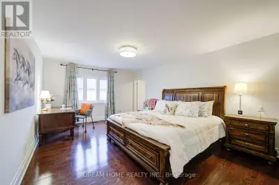 ROOM B - 3 MOSES CRESCENT Markham (Cachet), Ontario