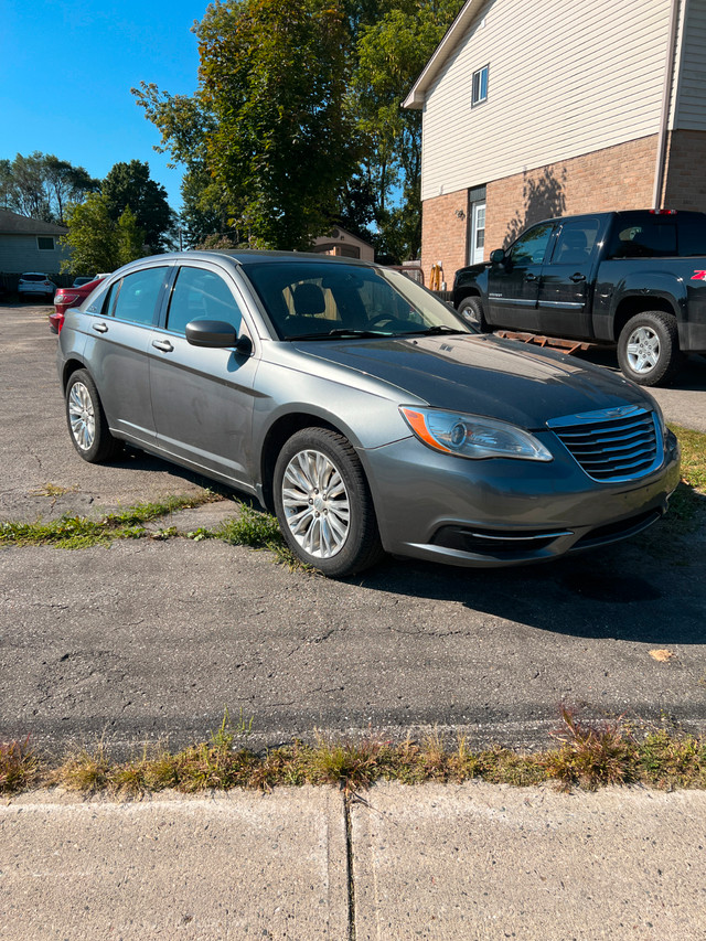 2012 chrysler 200 in Cars & Trucks in London