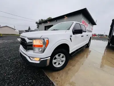 * 2022 FORD F-150 XLT 4X4 * SUPER CREW * 6.6'BOX * RARE FIND * TOWING PACKAGE * RUNNING BOARDS * 3.5...