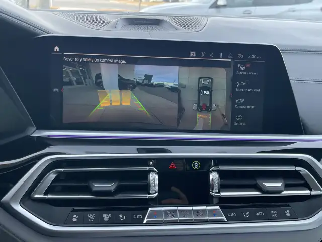 2022 BMW X6 M in Cars & Trucks in Calgary - Image 26