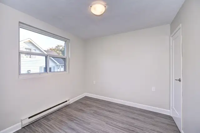 Mount Forest 1 Bedroom Junior Apartment for Rent: in Long Term Rentals in Stratford - Image 15