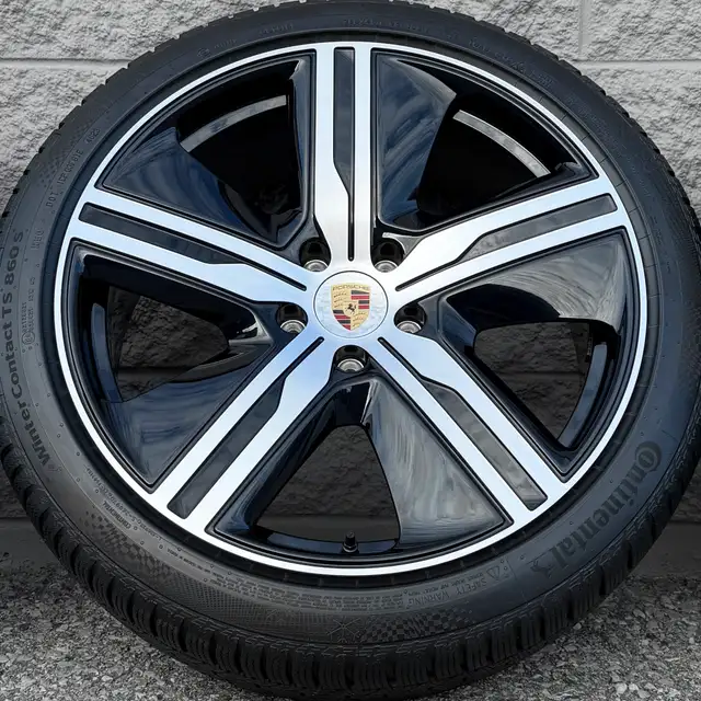 (98%) 4x Porsche Macan EV Electric 22" OEM Winter Wheels Package in Tires & Rims in City of Toronto - Image 4