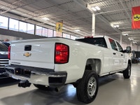 **FORMER DAILY RENTAL** **SPRING SPECIAL!** FEATURING : 2500HD, LONGBED, V8 POWERED, 4WD, CREWCAB, 6... (image 3)