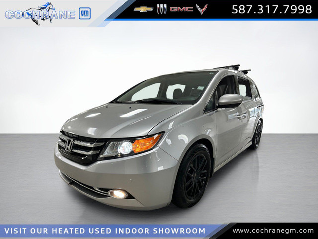 2014 Honda Odyssey Touring | 2 Sets of Tires | Sunroof | Leather in Cars & Trucks in Calgary