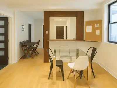 Grand 3 1/2 , renover plateau mont royal, wifi inclue
