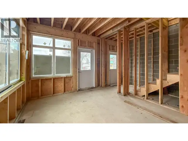 704 Cliff Avenue Enderby, British Columbia in Commercial & Office Space for Rent in Prince Rupert - Image 15