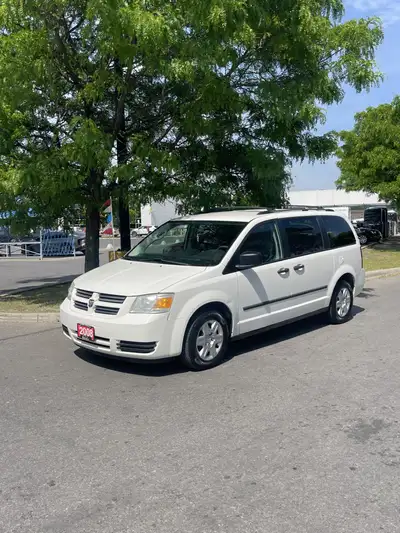 WOW!!CHECK OUT THIS DODGE GRAND CARAVAN SE!!FINISHED IN CLASSIC STONE WHITE!!ONLY 191,000 KMS!!UNBRE...