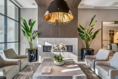 2 Bedroom + Den - 50 Brentwood Common NW