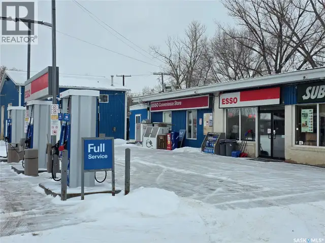 40Highway 20 Lumsden, Saskatchewan in Commercial & Office Space for Sale in Regina - Image 2