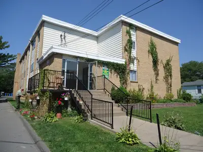 Newly Renovated One bedroom apartment conveniently located on Albro Lake Road in Dartmouth. Close to...