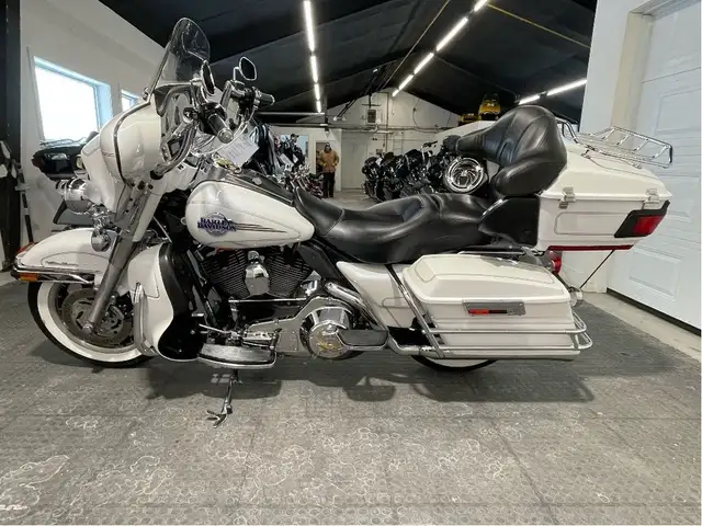 2006 Harley-Davidson Electra Glide Ultra Classic ONE OF A KIND/N in Sport Touring in North Bay - Image 4