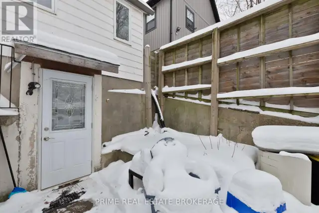 142 JOHN STREET London East (East F), Ontario in Houses for Sale in London - Image 31
