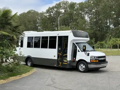 2020 Chevrolet Express 4500 Bus Wheelchair Lift 21 Passenger Including Driver Backup Camera Master B...