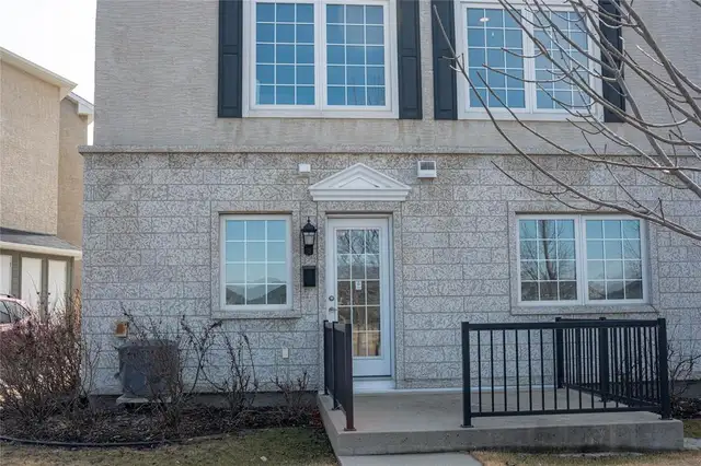 201 20 Ancaster Gate Winnipeg, Manitoba62863752076163124