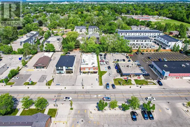 2307 - 2309 LAKESHORE ROAD W Oakville (BR Bronte), Ontario in Commercial & Office Space for Sale in Oakville / Halton Region - Image 9