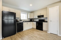 Broadstreet's Selkirk Meadows offers pet friendly 3 Bedroom + 2.5 Bath Townhomes for rent in Selkirk... (image 6)