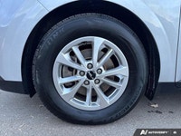 *2022 Kia Carnival LX | 8-Passenger | Heated Seats | CarPlay | Family Van* *Designed for comfort, ve... (image 8)