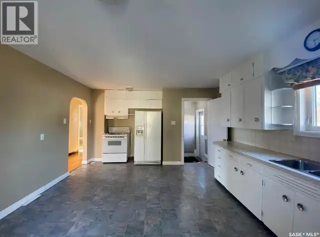 109 1st AVENUE E Eatonia, Saskatchewan in Houses for Sale in Swift Current - Image 10