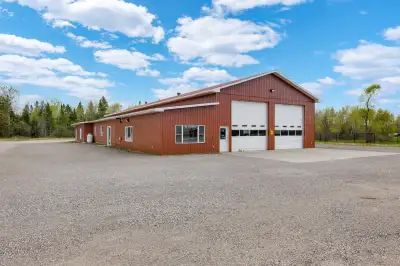 Looking for a modern, flexible space for your business? 15747 Highway 7 offers high-quality commerci...