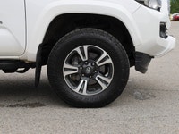 2018 Toyota Tacoma TRD Sport Sporty styling, legendary reliability, and proven off-road capability c... (image 8)
