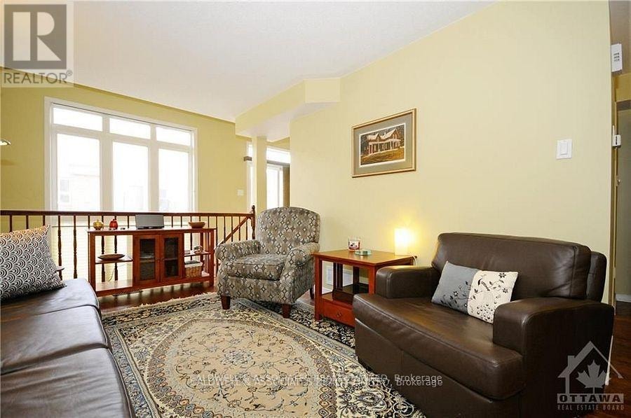 220 FREEDOM PRIVATE Ottawa, Ontario 2