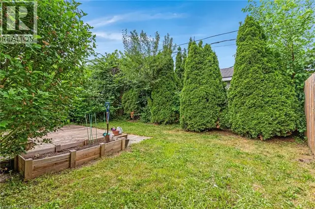 805 ROCKWAY Drive Kitchener, Ontario in Houses for Sale in Kitchener / Waterloo - Image 23