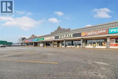 3200 SF – Prime Medical/Office Space in Busy Dorwin Plaza. Beautifully designed doctor’s office, per...