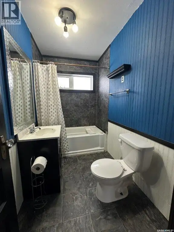69 Railway AVENUE Kindersley Rm No. 290, Saskatchewan in Houses for Sale in Saskatoon - Image 16