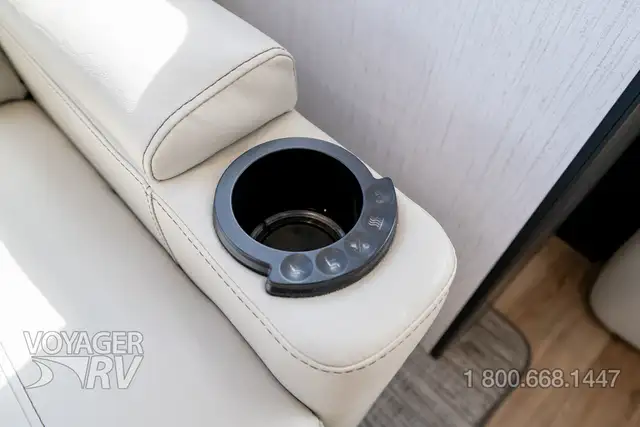 2023 Heartland Bighorn 3215RL in Travel Trailers & Campers in Kelowna - Image 35