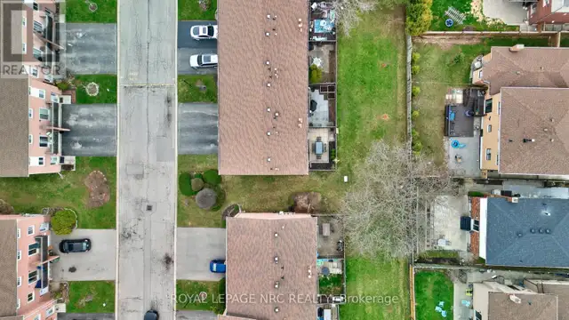 18 - 29 HERITAGE DRIVE Hamilton (Stoney Creek), Ontario62863794227073124