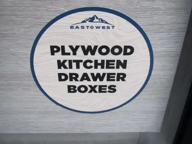 2026 EAST TO WEST DELLA TERRA 261RB-GREAT COUPLES LAYOUT!  in Travel Trailers & Campers in Ottawa - Image 29