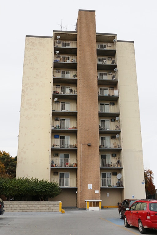 Windsor 2 Bedroom Apartment for Rent Live at Rivershore Tower t Long