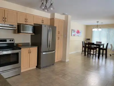 AVAILABLE NOW. Vercheres St. Main Level of a high-ranch - 8 ft ceilings and large windows. All-Inclu...