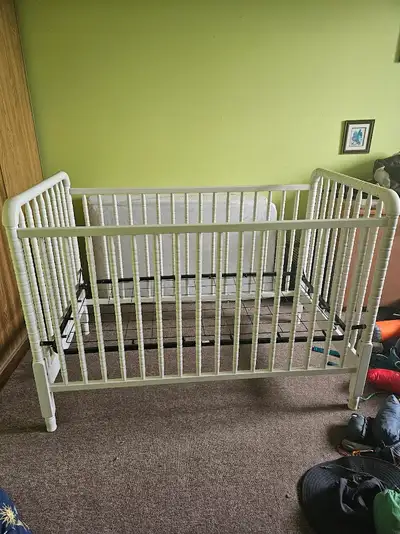 Baby/toddler crib with mattress, View more