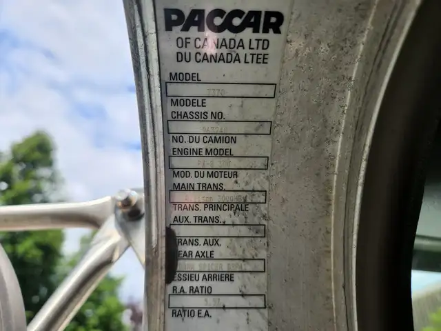 2013 Kenworth T370 26' Box, Reefer, Tandem, PX 8, 300HP, Ramp in Heavy Trucks in Calgary - Image 16