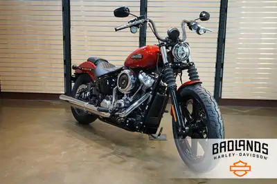 2026 Harley-Davidson Street BobThe New Definition of Less Is Morein.The 2026 Street Bob is lean by d...