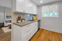 RARE FIND! OUTSTANDING TWO BEDROOM APARTMENT FOR RENT IN BROCKVILLE! SELECT APARTMENTS FULLY RENOVAT... (image 3)