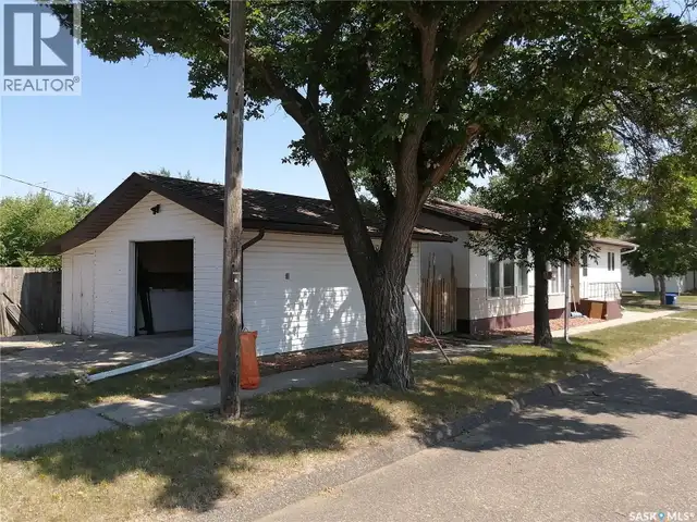 144 2nd STREET W Ponteix, Saskatchewan in Houses for Sale in Swift Current - Image 23